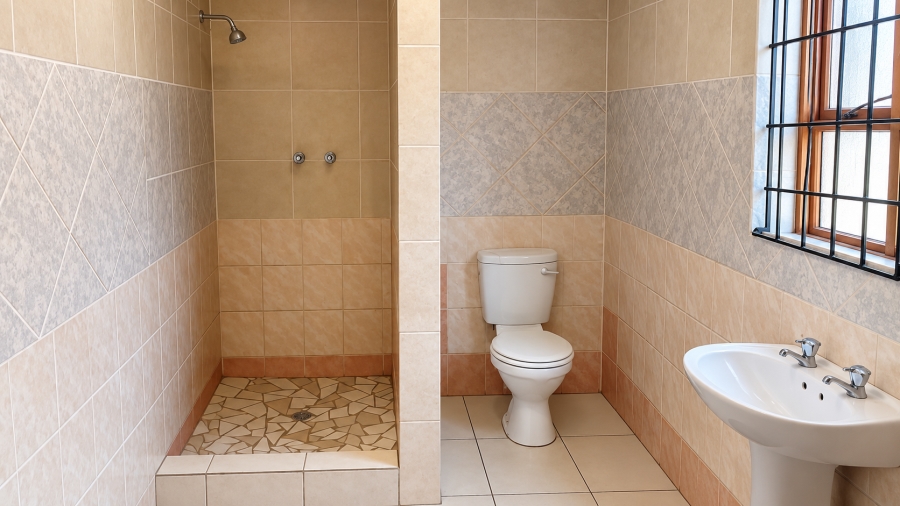 To Let 3 Bedroom Property for Rent in Buffalo Flats Eastern Cape